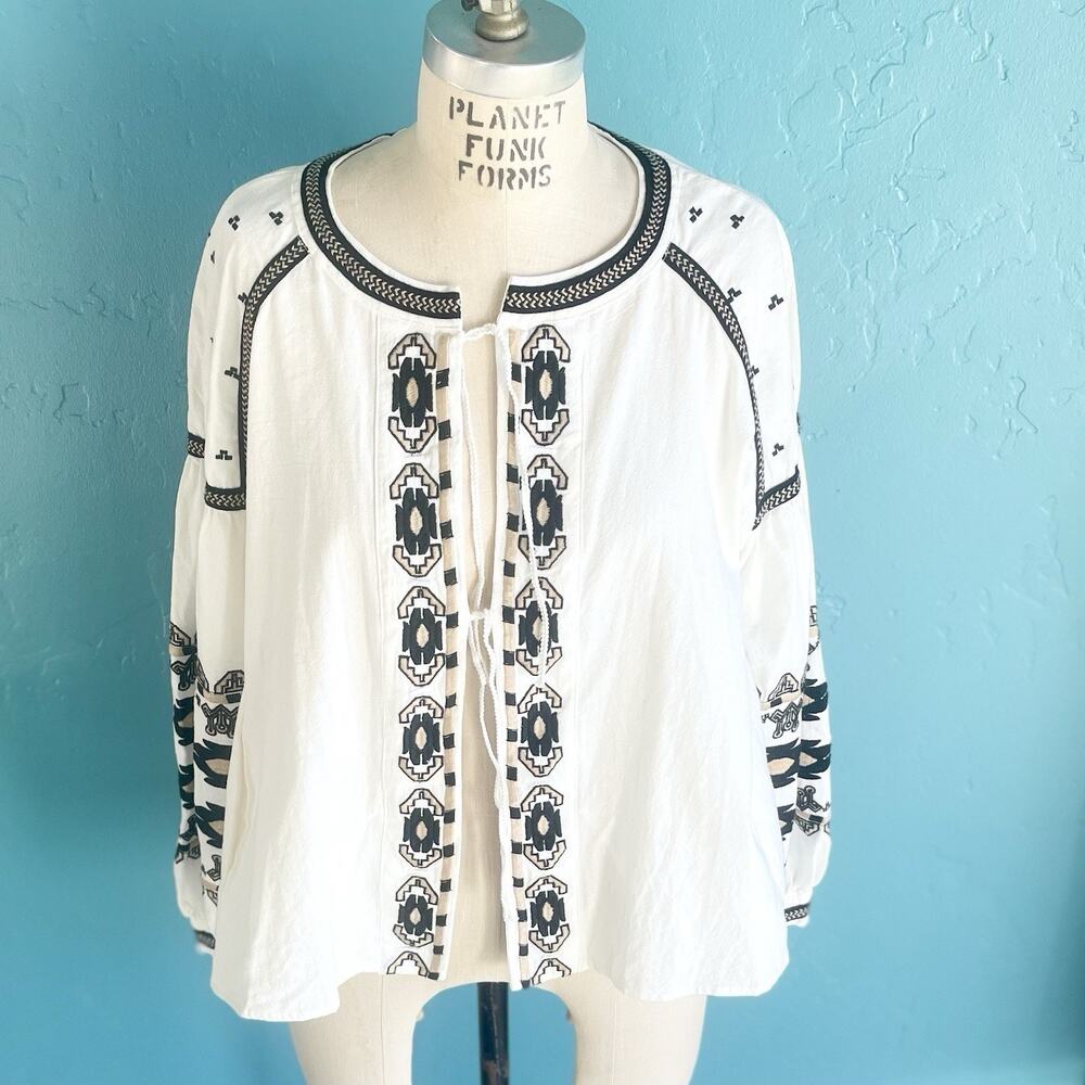 Anthropologie Boho Embroidered cotton Tie Front Blouse 3/4 Sleeve Medium